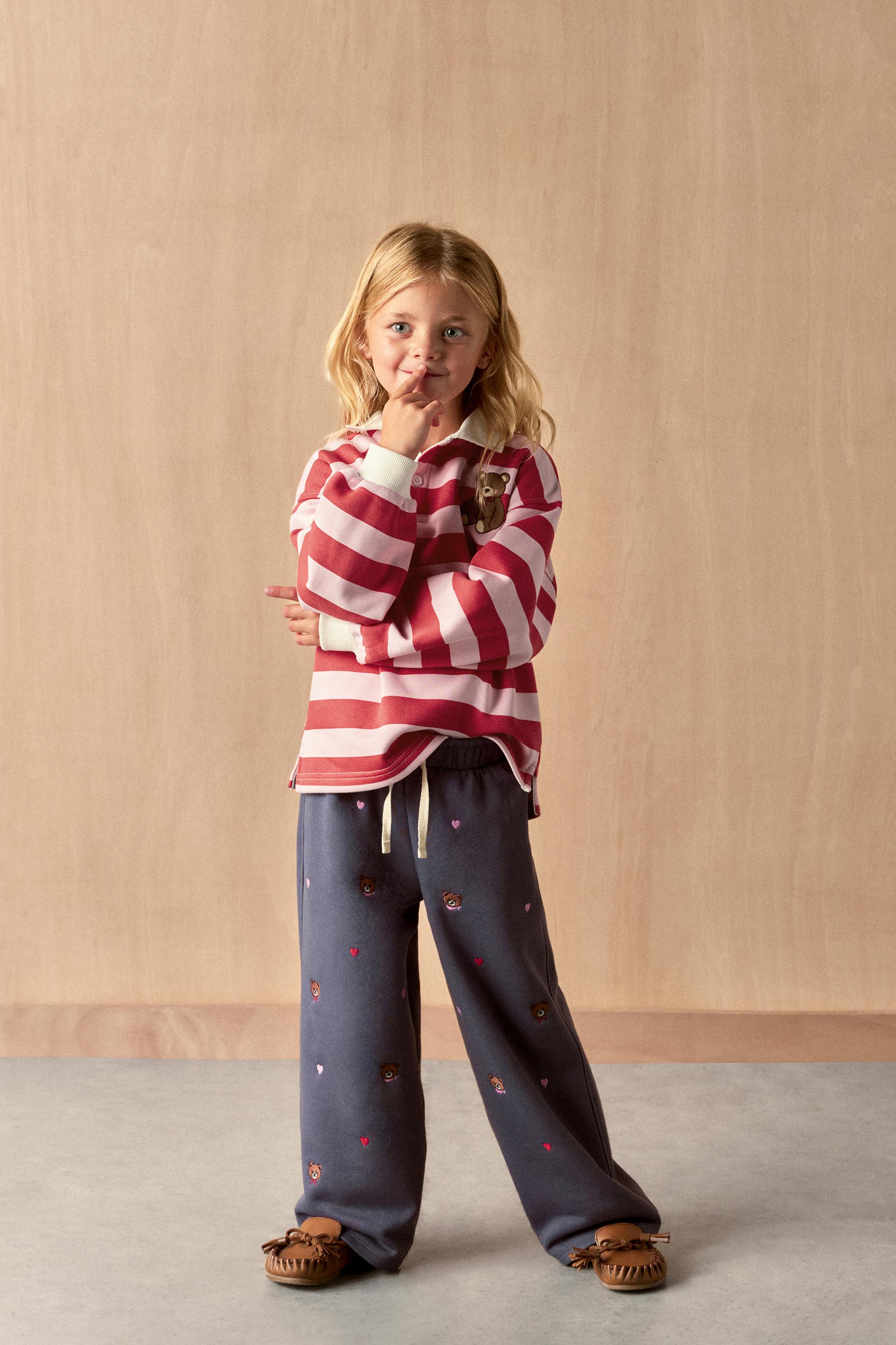 PANTALON WIDE LEG EN MOLLETON À BRODERIES OURS